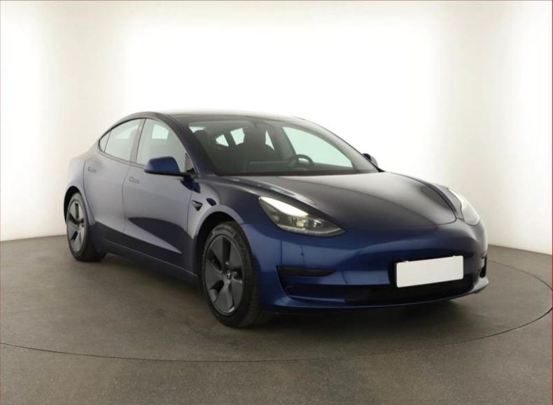 Tesla Model 3 - hlavní foto