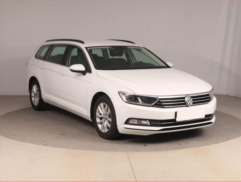 Volkswagen Passat - hlavní fotka inzerátu