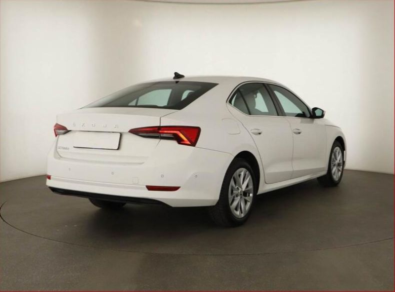 Škoda Octavia - hlavní fotka