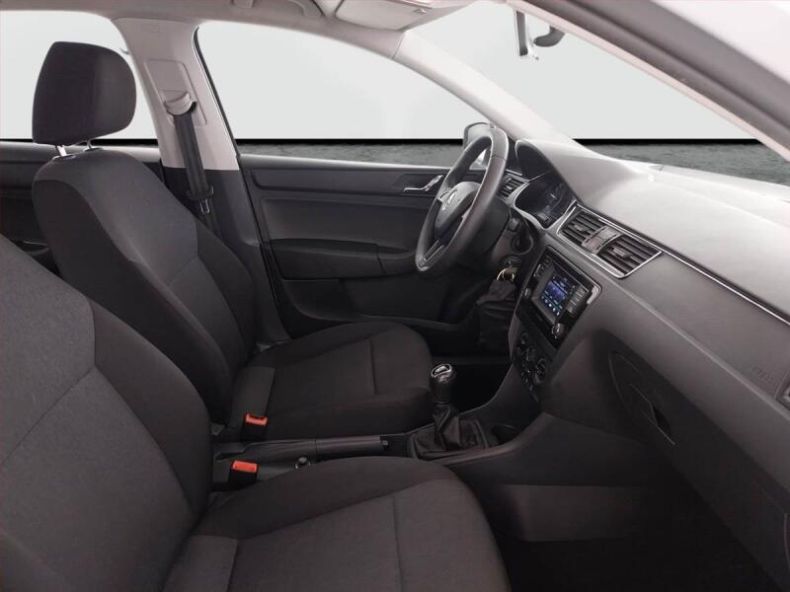 Škoda Rapid - hlavní fotka