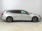 Volkswagen Passat - fotka číslo 5