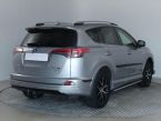 Toyota RAV 4 - fotka číslo 4