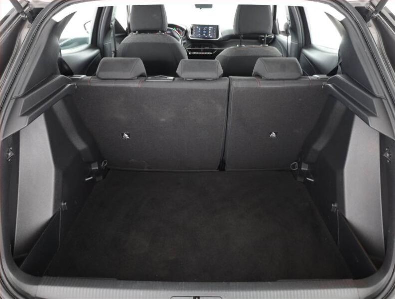 Peugeot 2008 - hlavní fotka