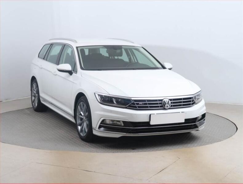 Volkswagen Passat - hlavní foto