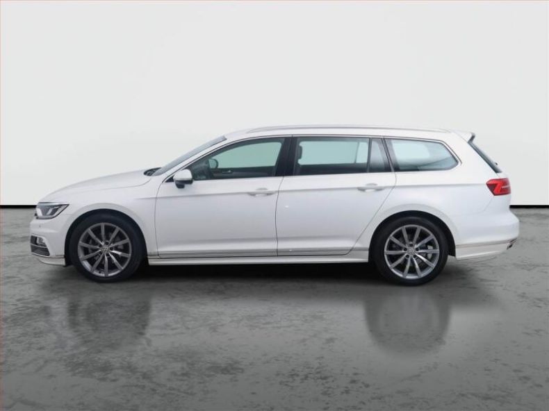 Volkswagen Passat - hlavní fotka
