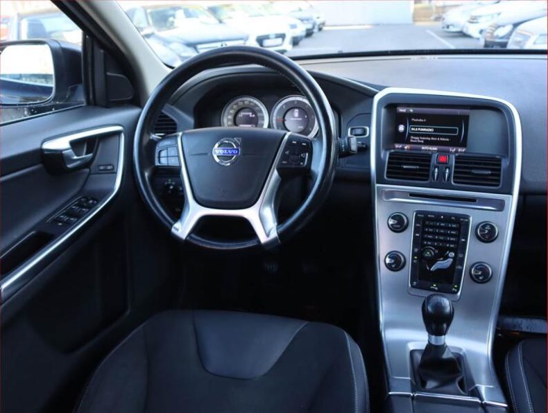 Volvo XC60 - hlavní fotka