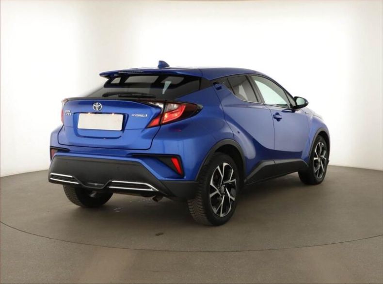 Toyota C-HR - hlavní fotka