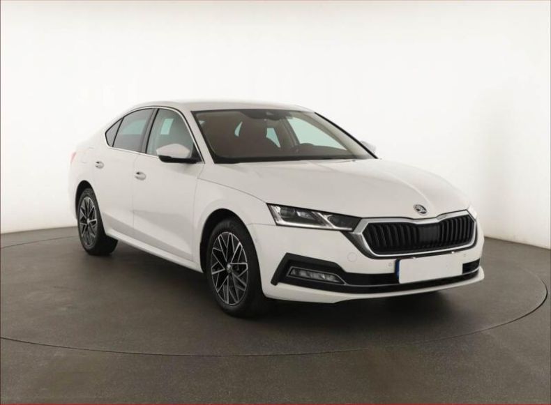 Škoda Octavia - hlavní fotka