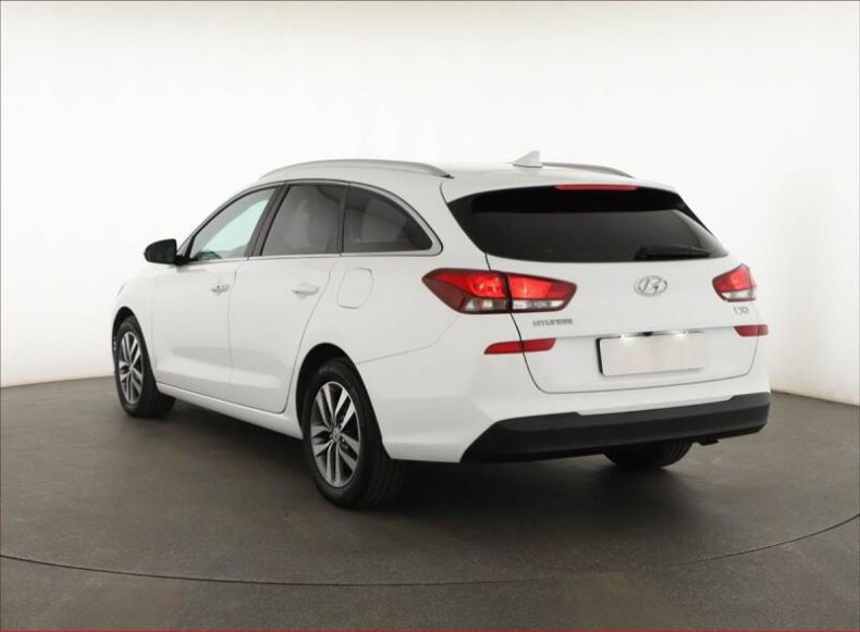 Hyundai i30 - hlavní fotka