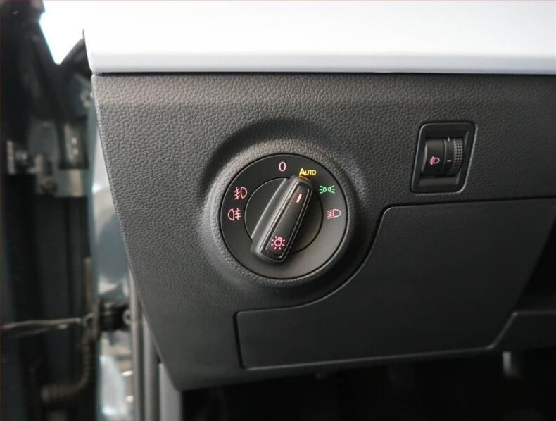 Seat Arona - hlavní fotka