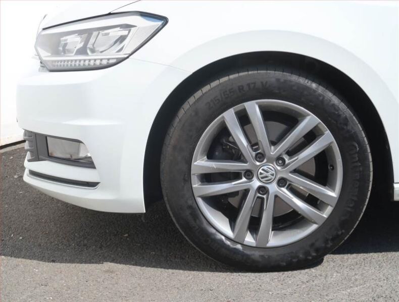 Volkswagen Touran - hlavní fotka
