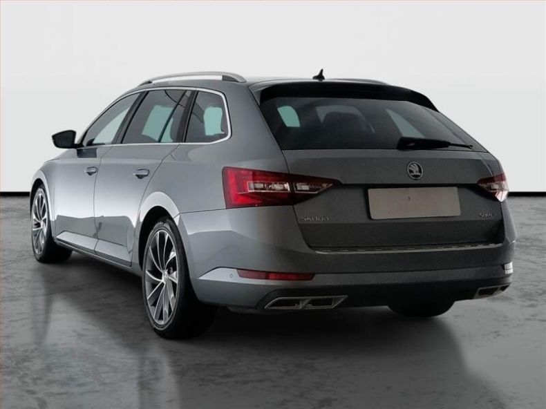 Škoda Superb - hlavní fotka