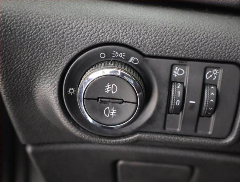 Opel Astra - hlavní fotka