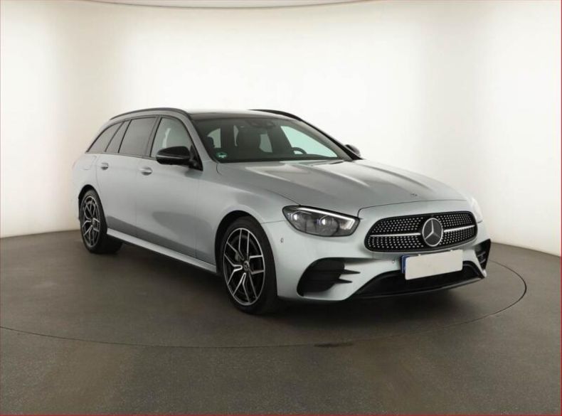 Mercedes Třída E - hlavní foto