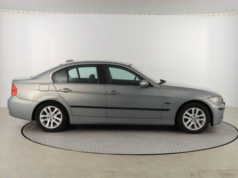 BMW Řada 3 - hlavní fotka