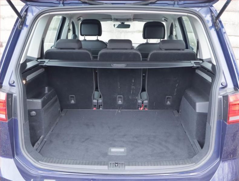 Volkswagen Touran - hlavní fotka