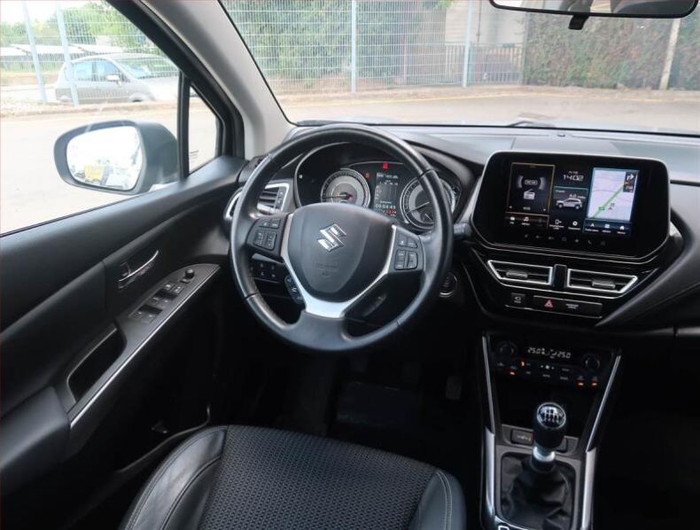 Suzuki SX4 - hlavní foto