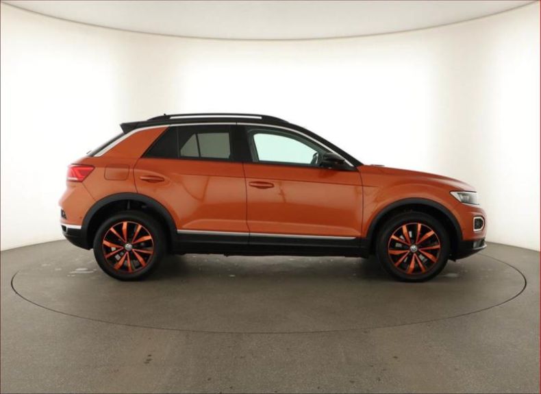 Volkswagen T-Roc - hlavní fotka