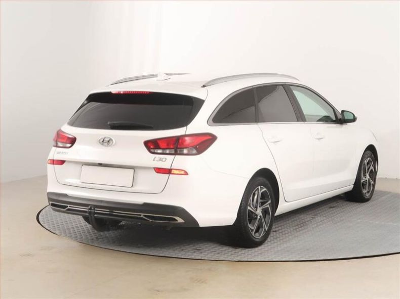 Hyundai i30 - hlavní fotka