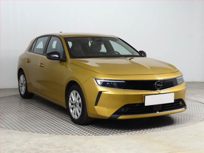 Opel Astra - hlavní foto