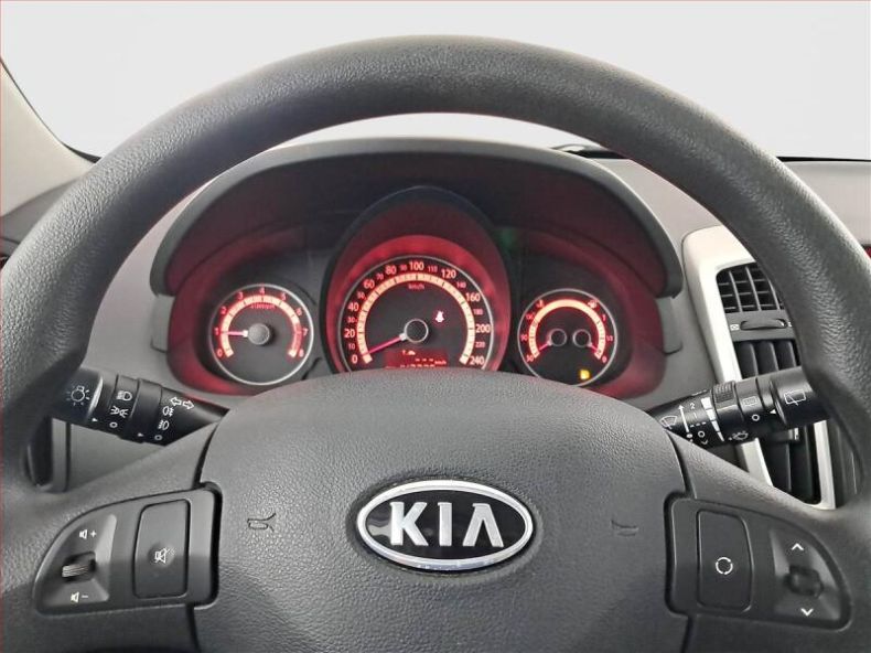 Kia Cee'd - hlavní fotka
