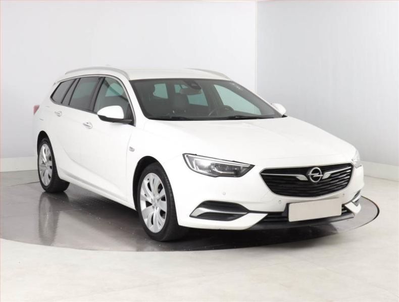 Opel Insignia - hlavní foto