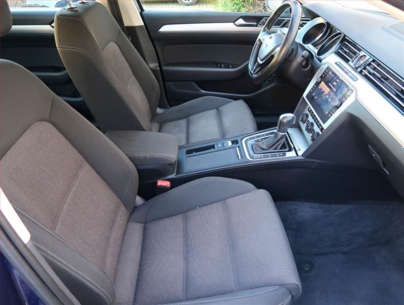 Volkswagen Passat - hlavní fotka