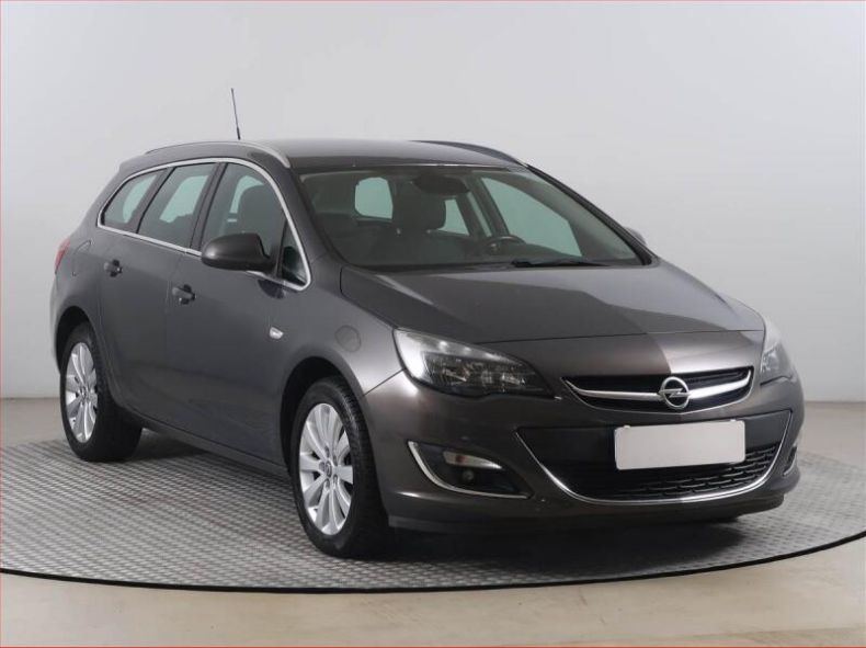 Opel Astra - hlavní foto