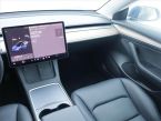Tesla Model 3 - fotka číslo 7