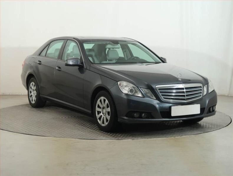 Mercedes Třída E - hlavní foto