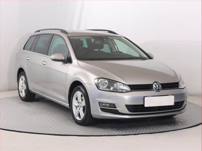 Volkswagen Golf - hlavní foto