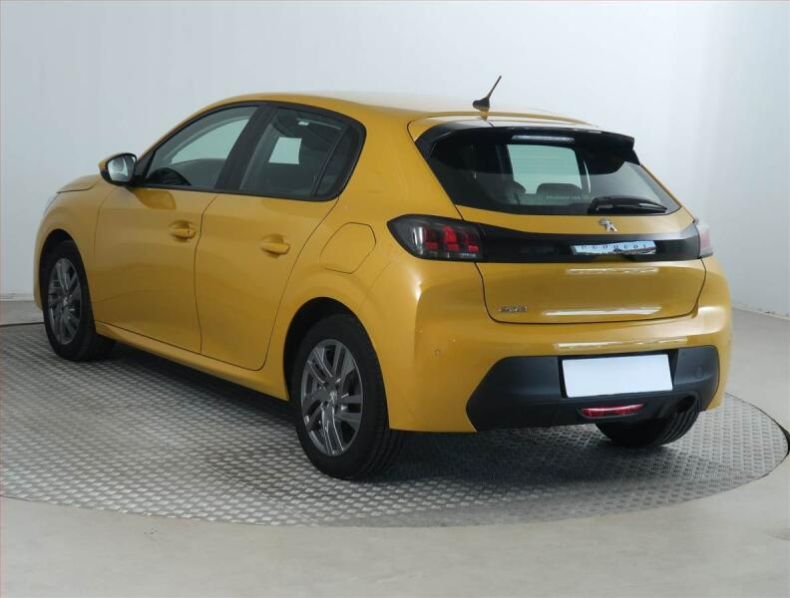 Peugeot 208 - hlavní fotka