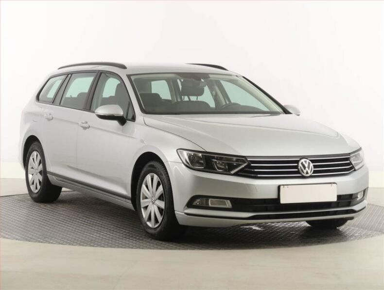 Volkswagen Passat - hlavní fotka inzerátu