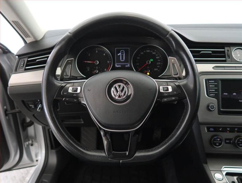 Volkswagen Passat - hlavní fotka