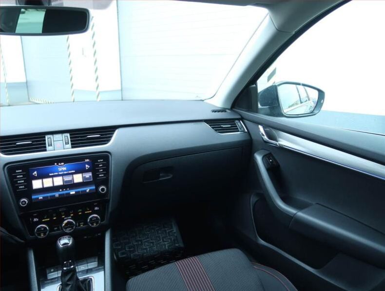 Škoda Octavia - hlavní fotka