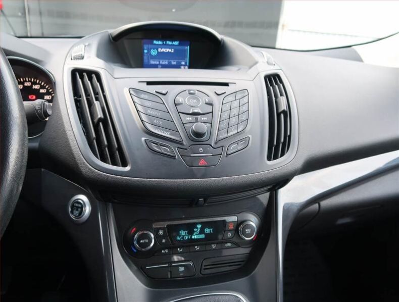 Ford Kuga - hlavní fotka