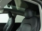 Tesla Model Y - fotka číslo 15