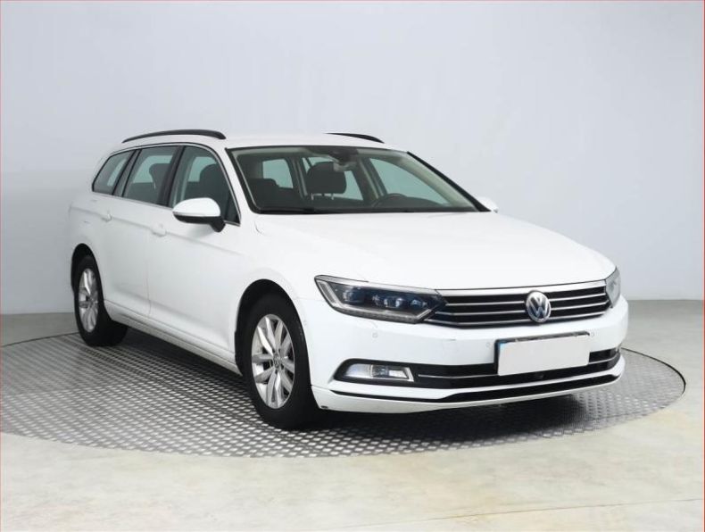 Volkswagen Passat - hlavní foto