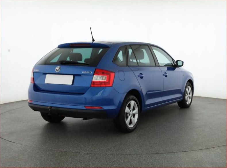 Škoda Rapid - hlavní fotka