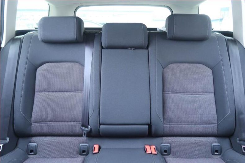 Volkswagen Passat - hlavní fotka