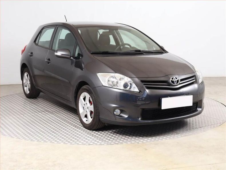 Toyota Auris - hlavní foto