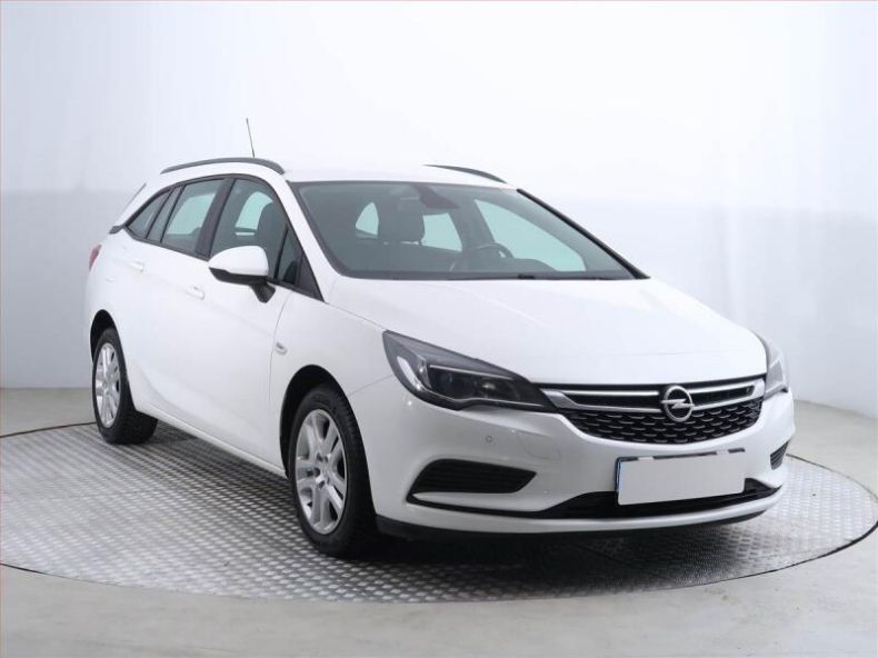 Opel Astra - hlavní foto