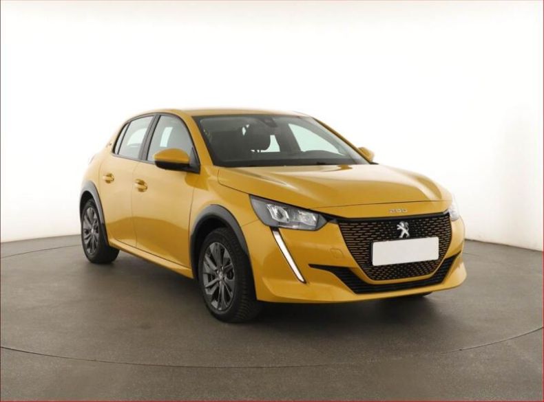 Peugeot 208 - hlavní fotka