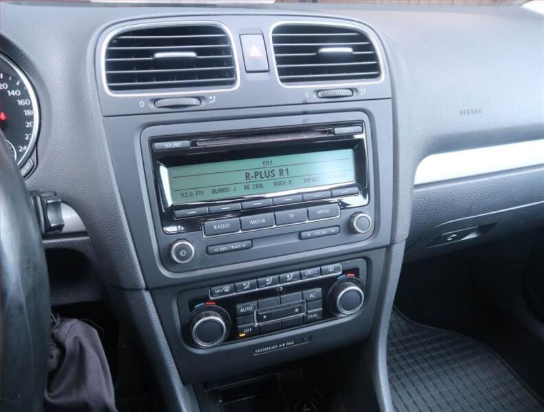 Volkswagen Golf - hlavní fotka