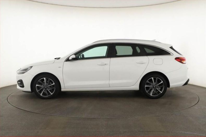 Hyundai i30 - hlavní fotka