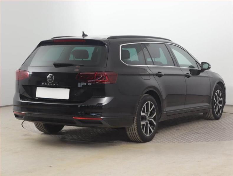 Volkswagen Passat - hlavní fotka