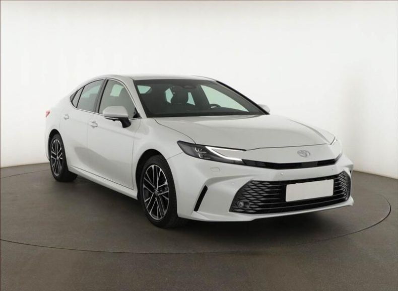 Toyota Camry - hlavní foto