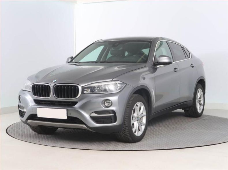 BMW X6 - hlavní foto
