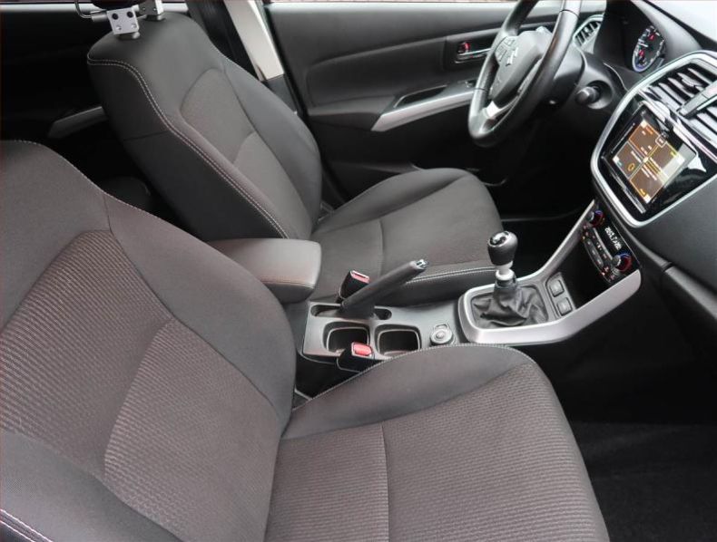 Suzuki SX4 - hlavní fotka