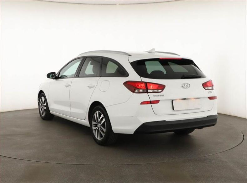 Hyundai i30 - hlavní fotka
